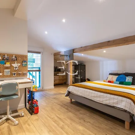 Willa Easy Cles - 4 Bedrooms Pool Ac