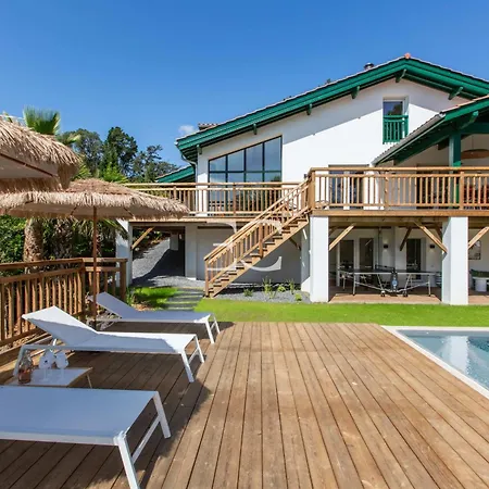 Easy Cles - 4 Bedrooms Pool Ac *