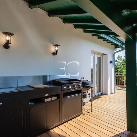 Easy Cles - 4 Bedrooms Pool Ac *