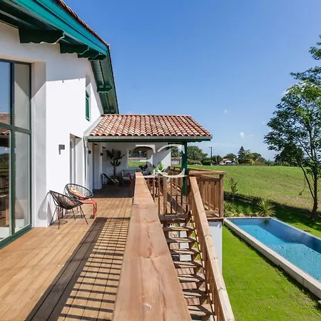 Easy Cles - 4 Bedrooms Pool Ac Willa
